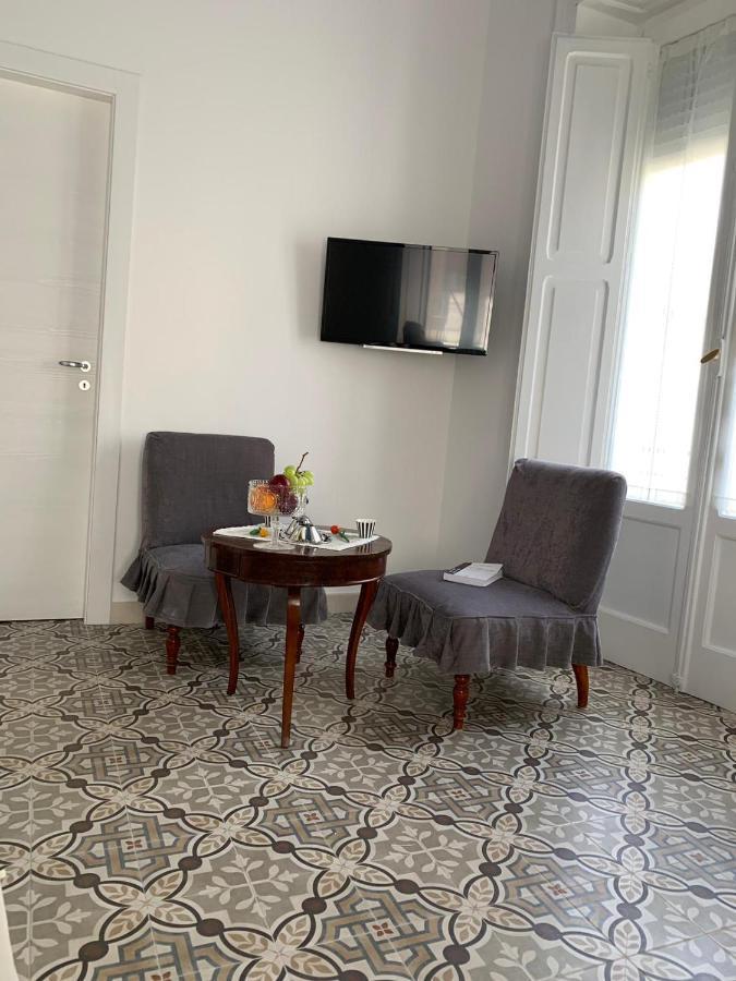 B&B Le Muse Кротоне Экстерьер фото