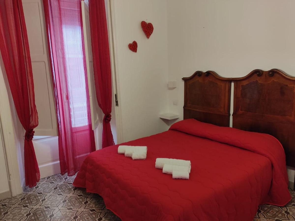 B&B Le Muse Кротоне Экстерьер фото
