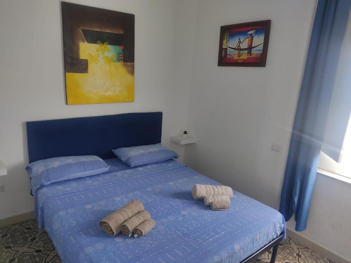 B&B Le Muse Кротоне Экстерьер фото